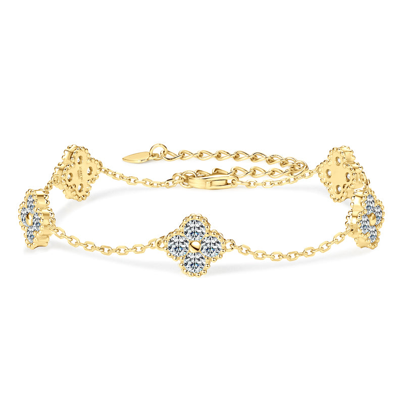 “True Love Forever” Clover Bracelet in 925 Sterling Silver – VVS D GRA Certified Moissanite