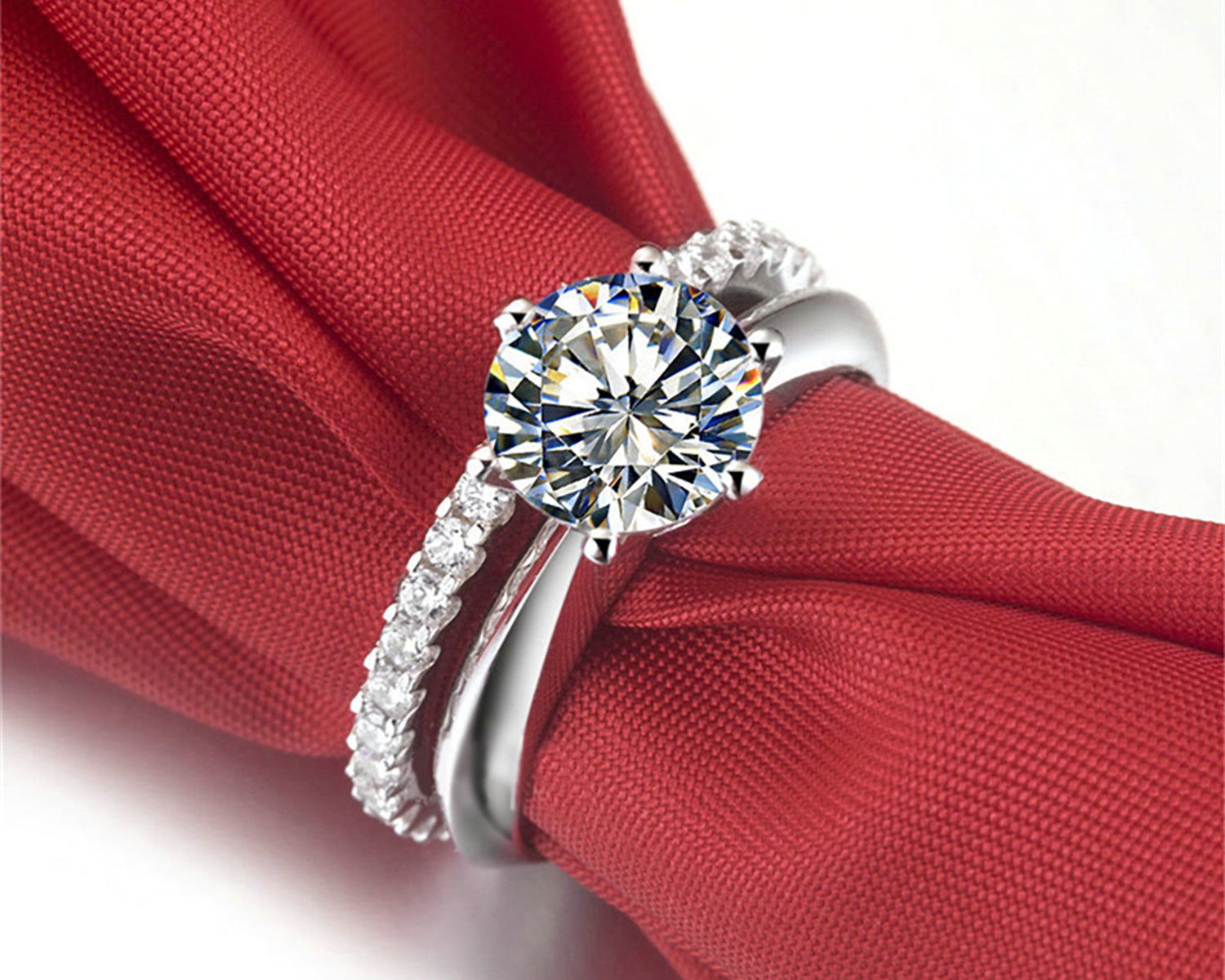 925 Sterling Silver Engagement Ring with 2 ct Solitaire